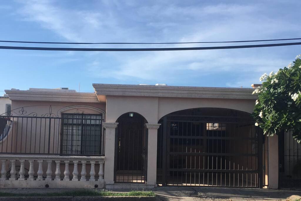 Casa Muy Comoda En Excelente Lugar Hermosillo Exterior foto